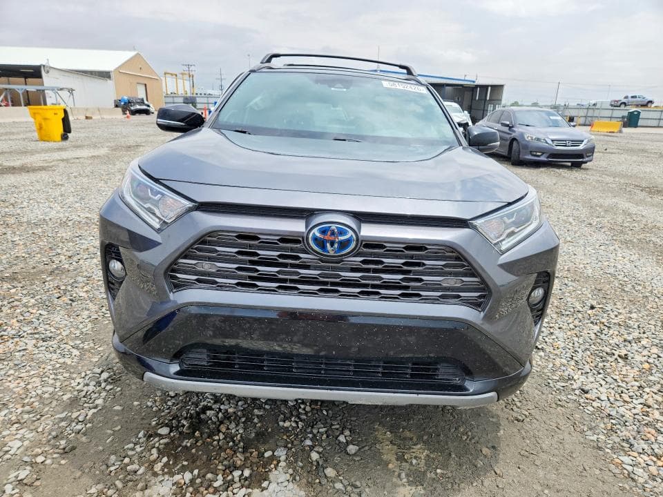 2021 TOYOTA RAV4 XSE 5