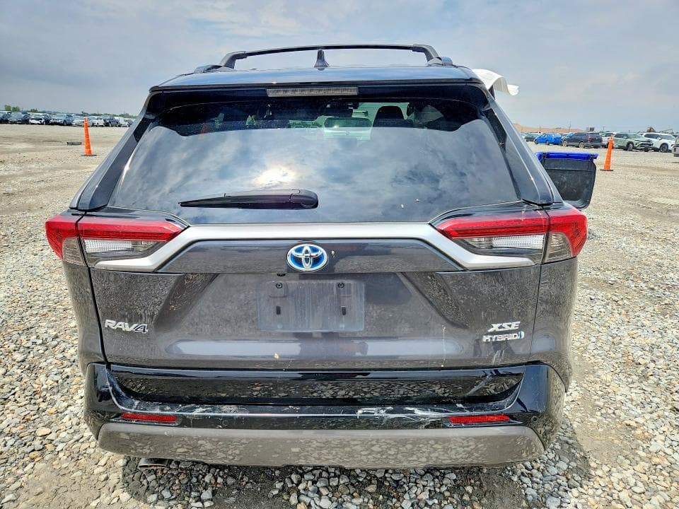 2021 TOYOTA RAV4 XSE 6