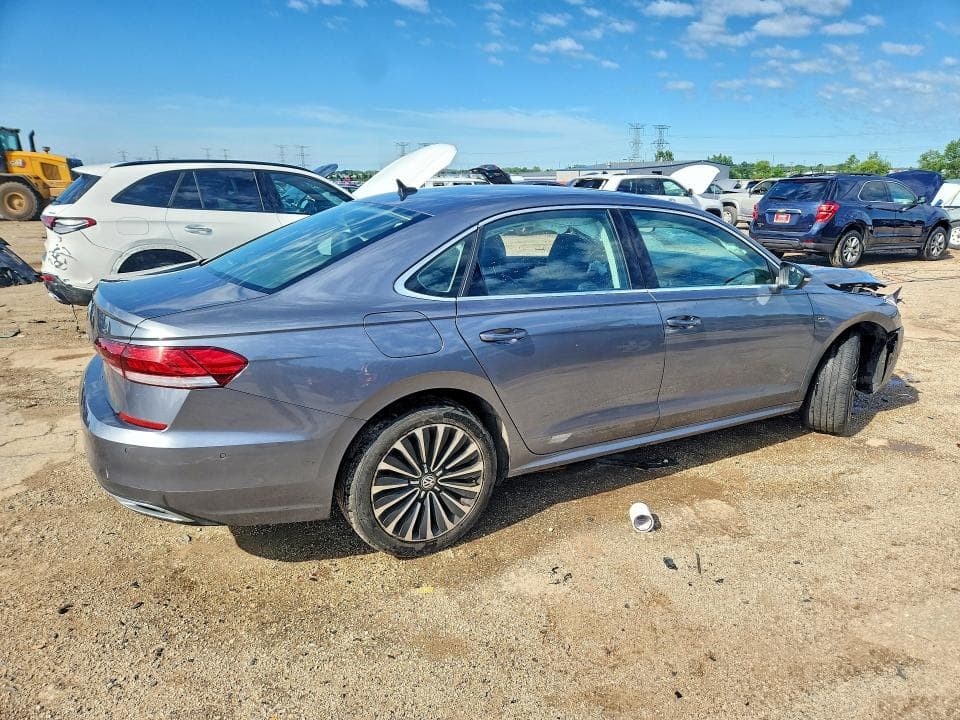 2022 VOLKSWAGEN PASSAT LIMITED EDITION 3