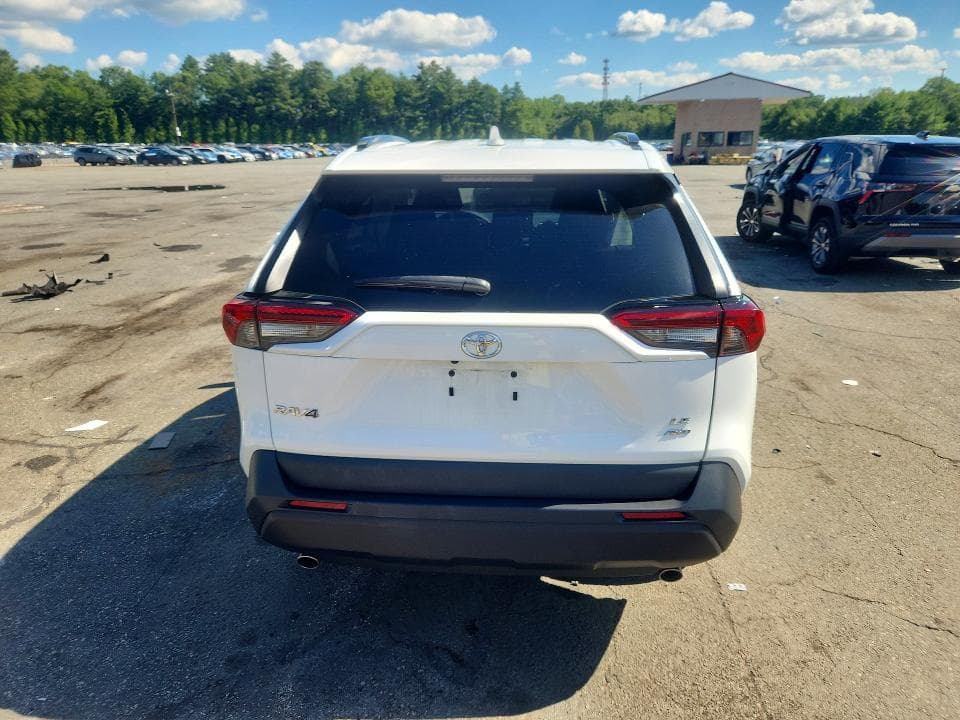 2021 TOYOTA RAV4 LE 6