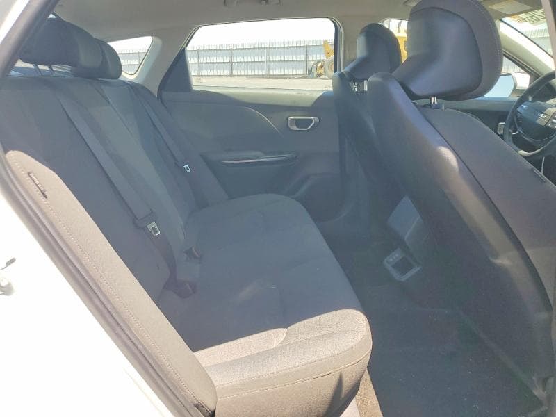 2025 KIA K4 LXS 10