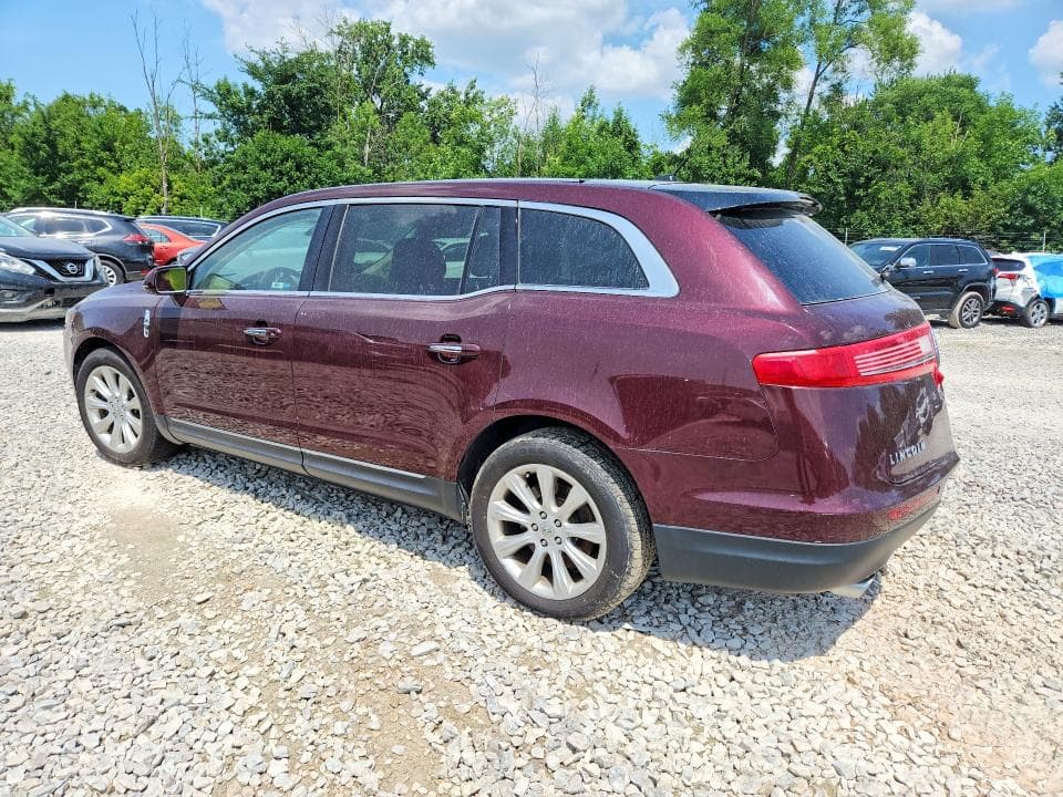 2018 LINCOLN MKT 2