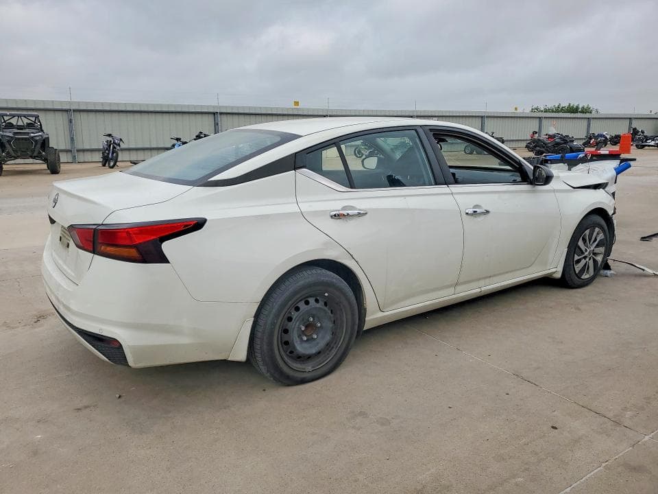2024 NISSAN ALTIMA S 3