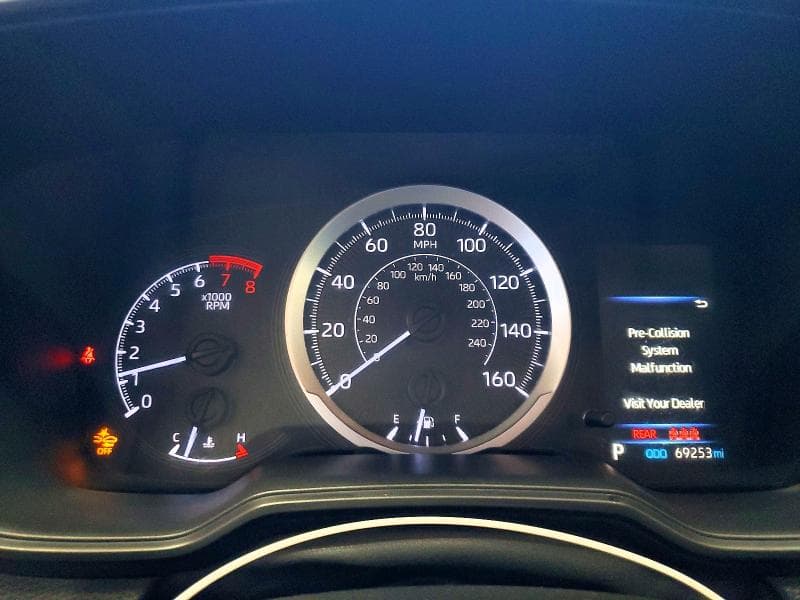 2020 TOYOTA COROLLA LE 9