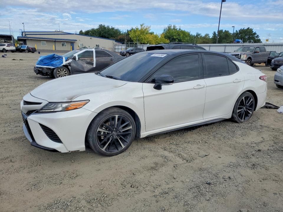 2019 TOYOTA CAMRY XSE - 1