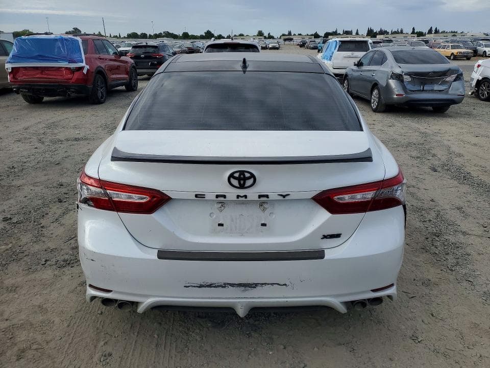 2019 TOYOTA CAMRY XSE 6