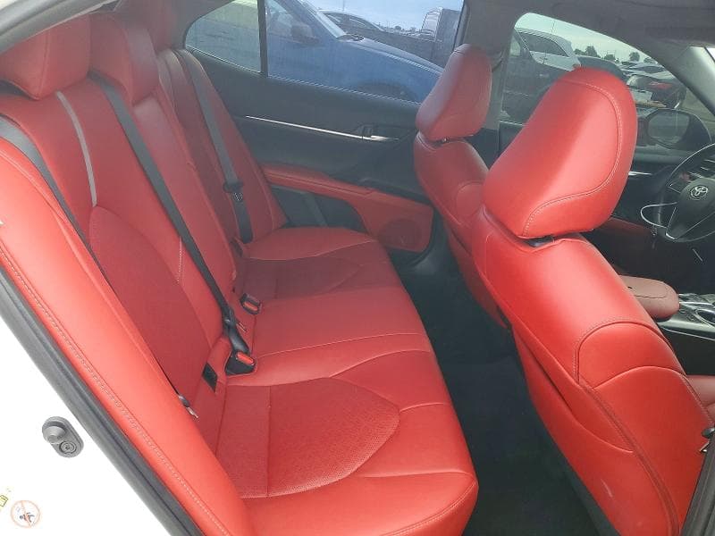 2019 TOYOTA CAMRY XSE 10
