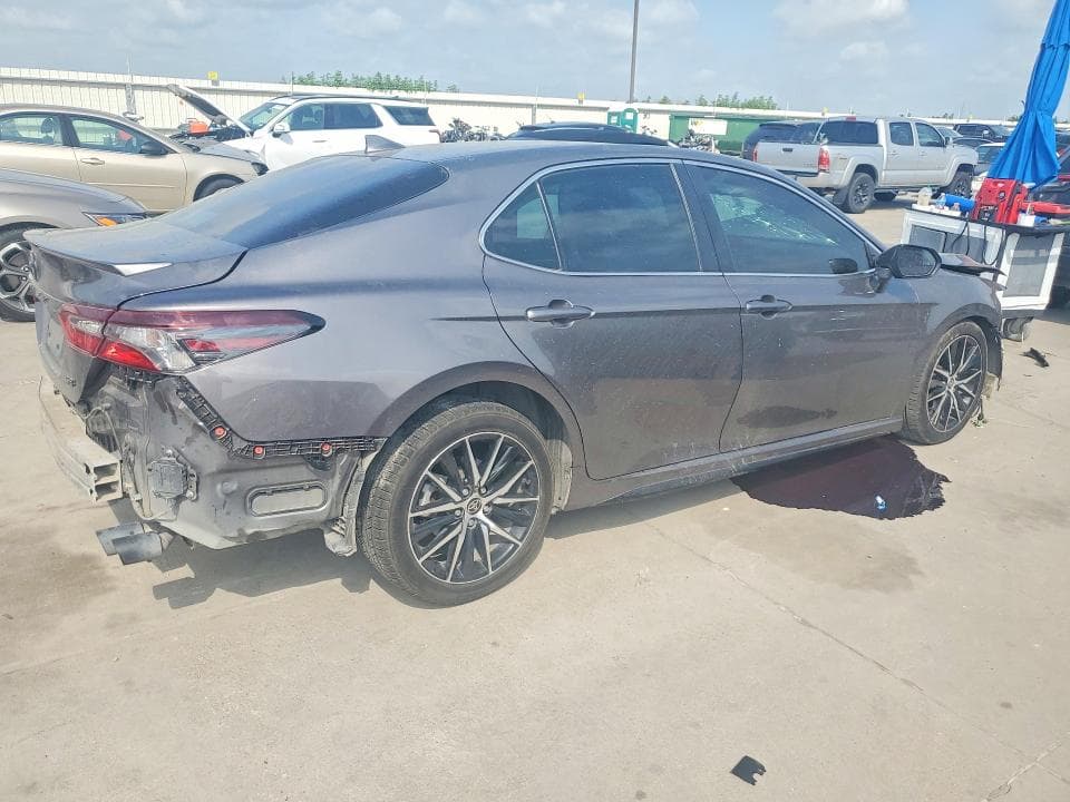 2023 TOYOTA CAMRY SE 3