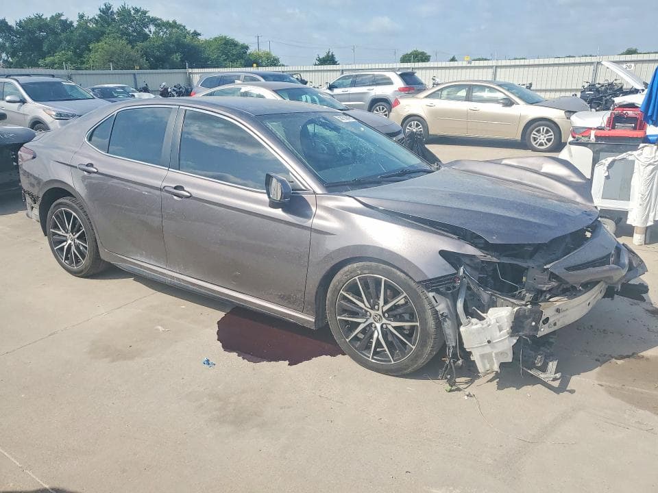 2023 TOYOTA CAMRY SE 4