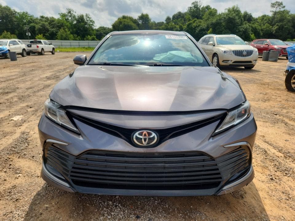 2021 TOYOTA CAMRY LE 5