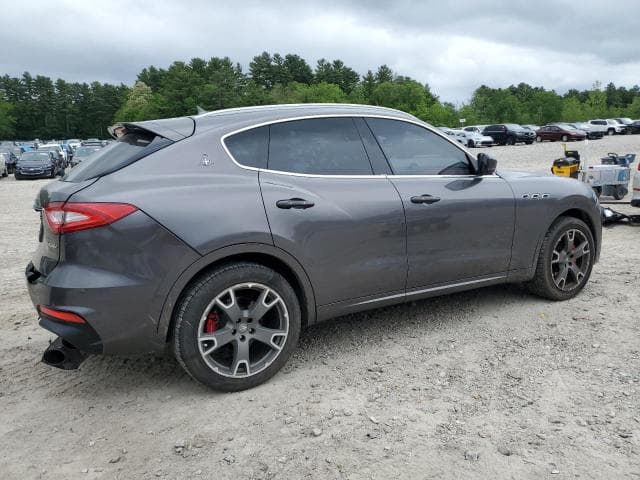 2017 MASERATI LEVANTE S SPORT 3