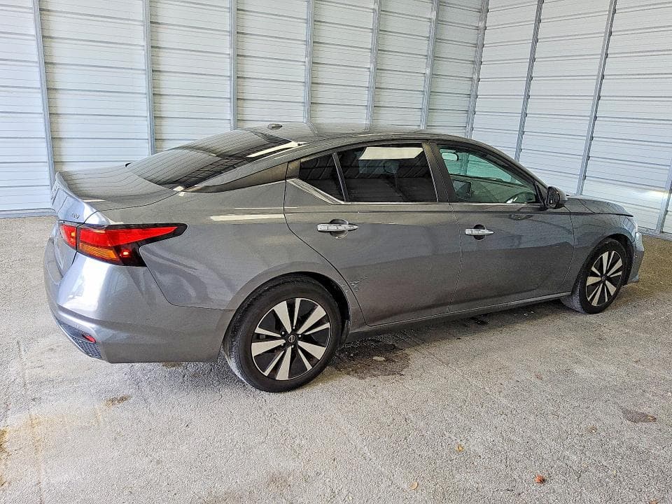 2021 NISSAN ALTIMA SV 3