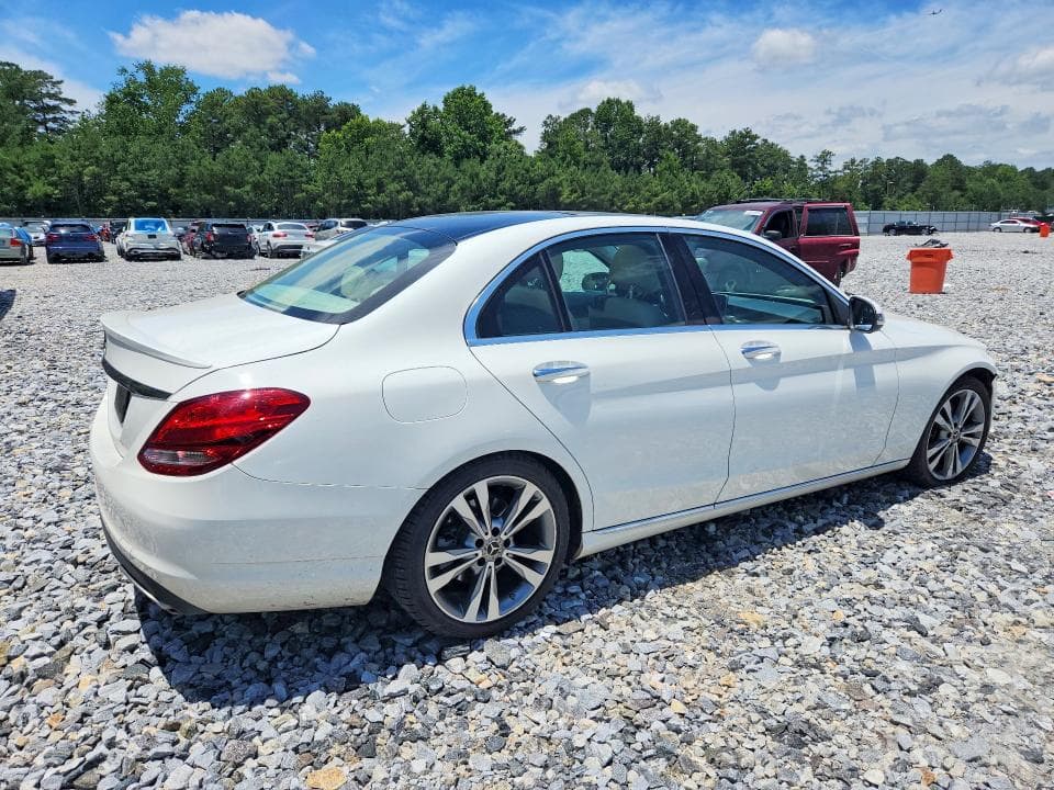 2018 MERCEDES-BENZ C 300 3