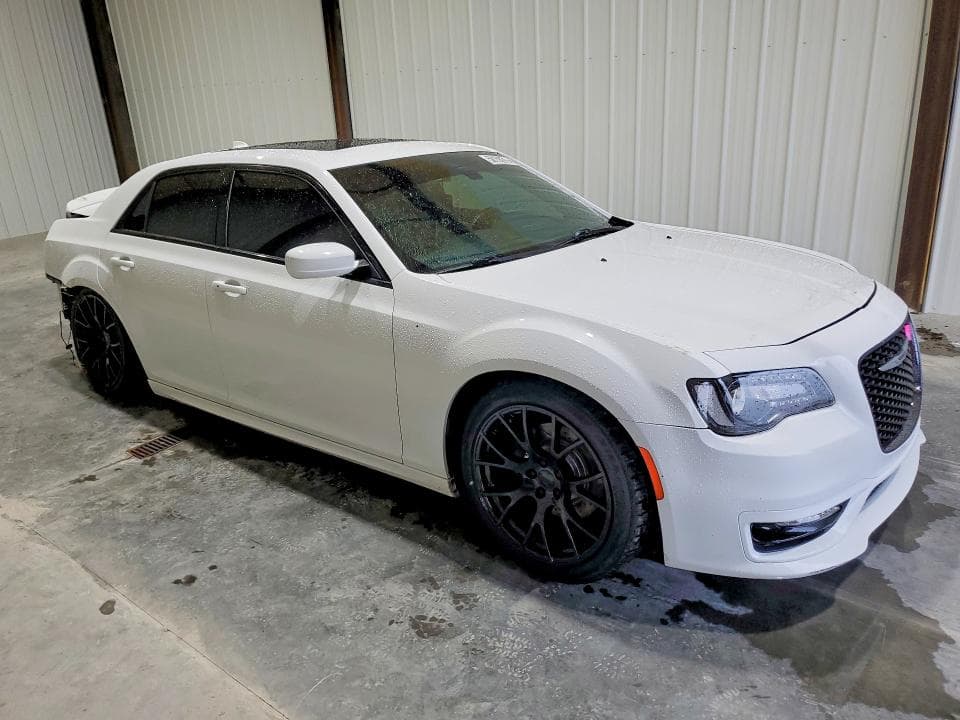 2018 CHRYSLER 300 S 4