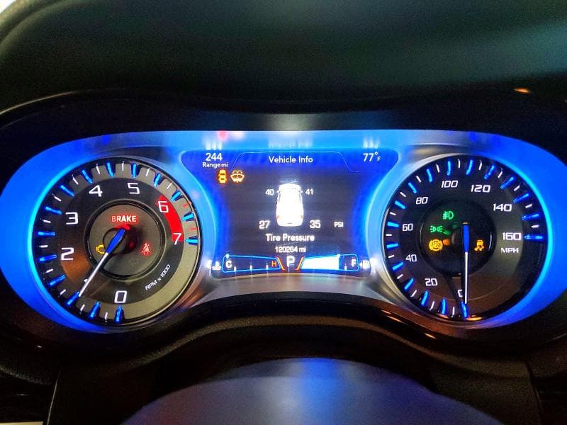 2018 CHRYSLER 300 S 9