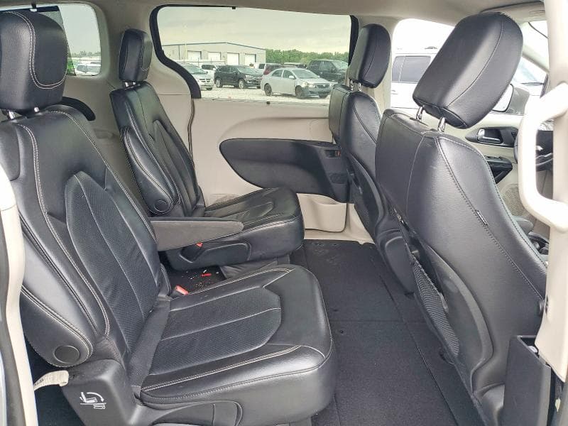 2022 CHRYSLER PACIFICA TOURING L 11