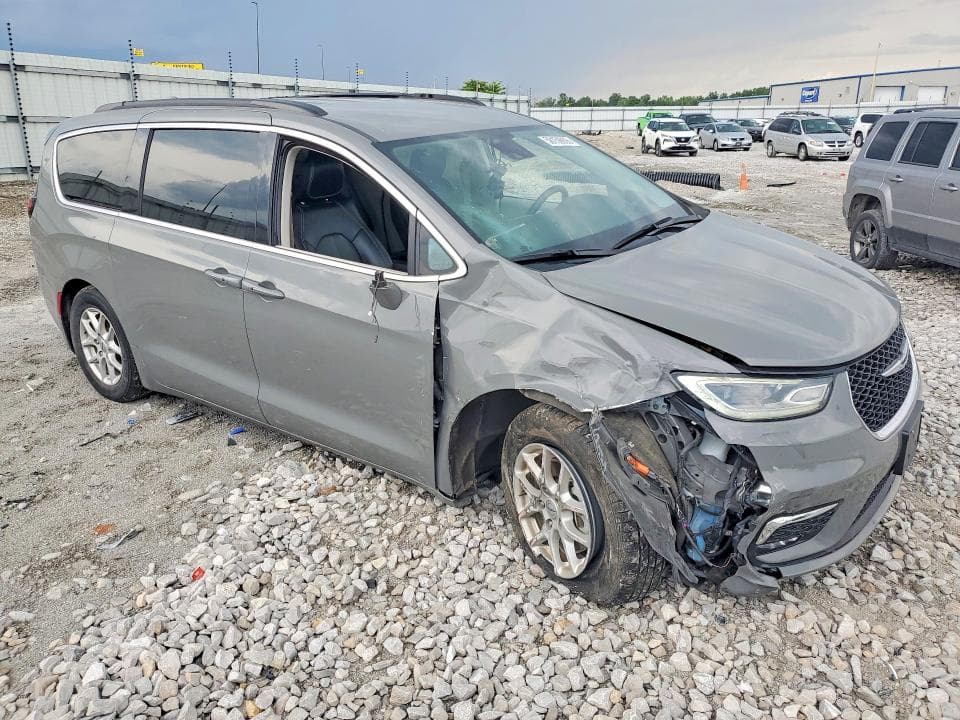 2022 CHRYSLER PACIFICA TOURING L 4