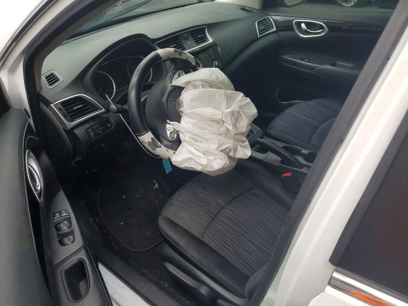 2016 NISSAN SENTRA S S 8
