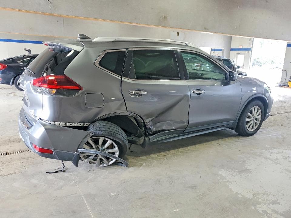2018 NISSAN ROGUE SV 3