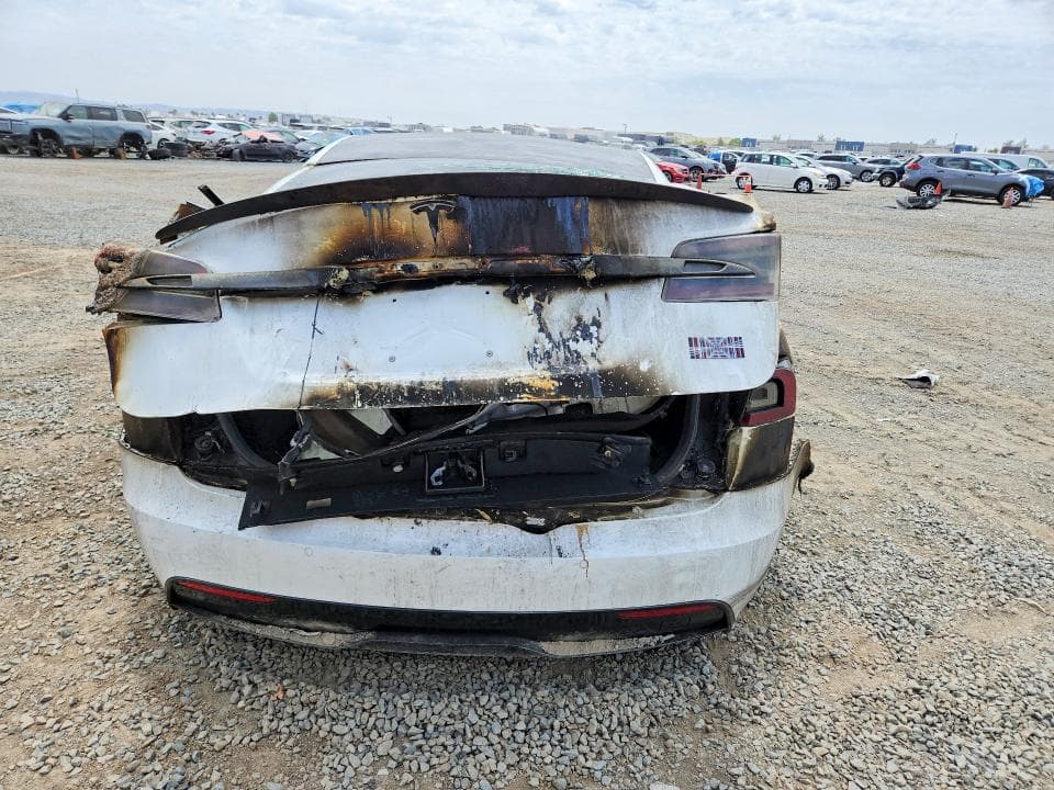 2021 TESLA MODEL S 6