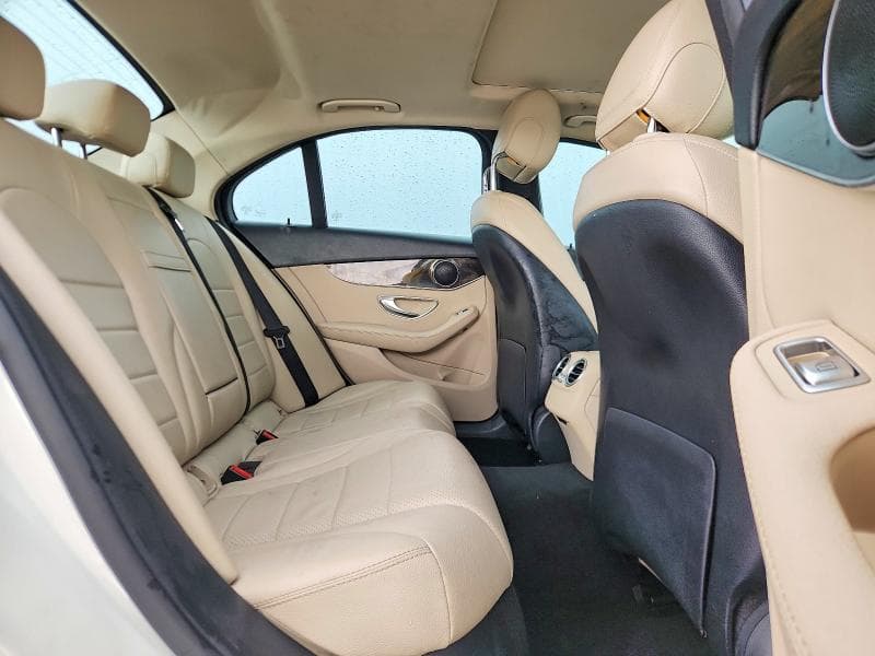 2019 MERCEDES-BENZ C 300 300 10