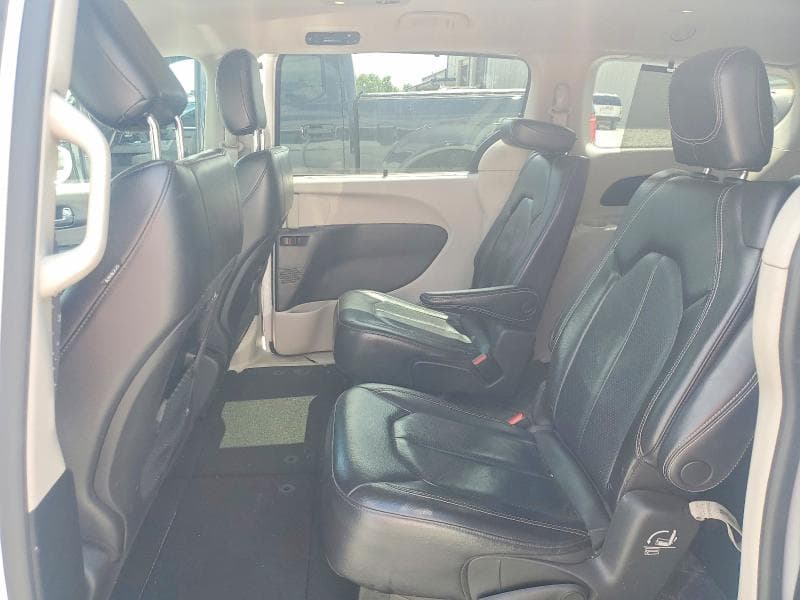 2022 CHRYSLER PACIFICA TOURING L 11