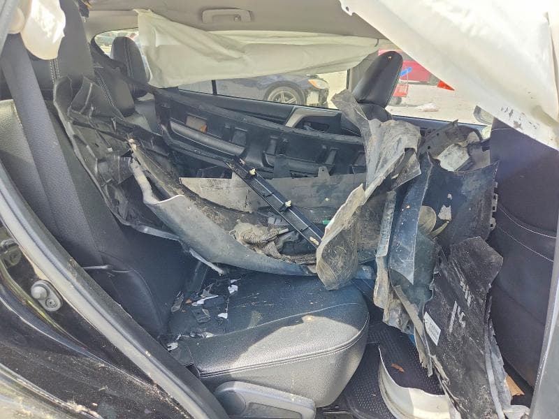 2018 TOYOTA RAV4 XLE 11