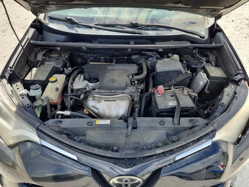 2018 TOYOTA RAV4 XLE 12