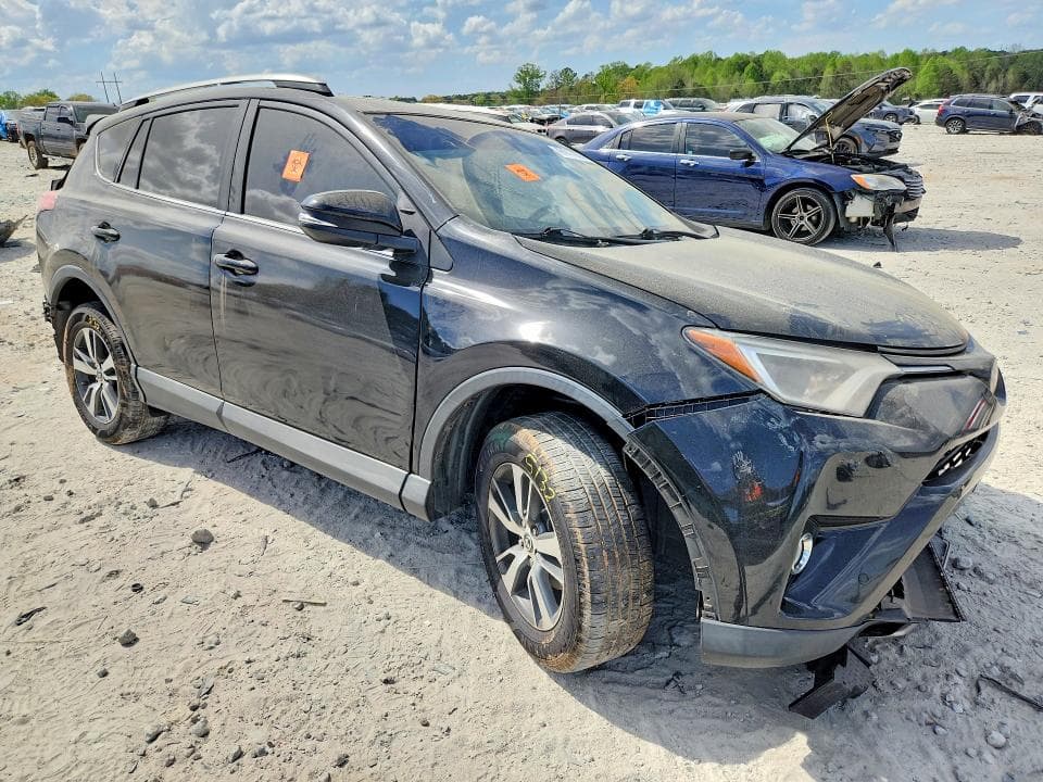 2018 TOYOTA RAV4 XLE 4
