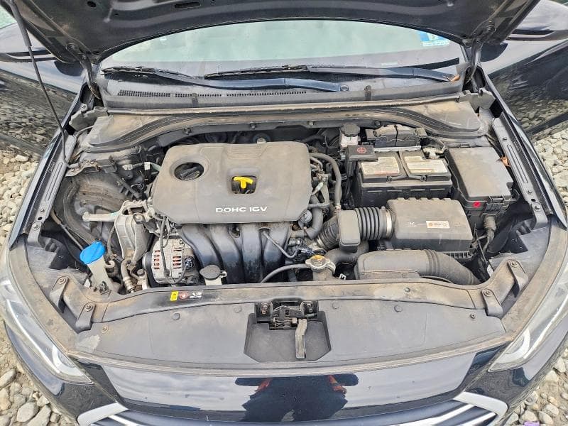 2017 HYUNDAI ELANTRA SE SE 11