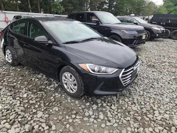 2017 HYUNDAI ELANTRA SE SE 13