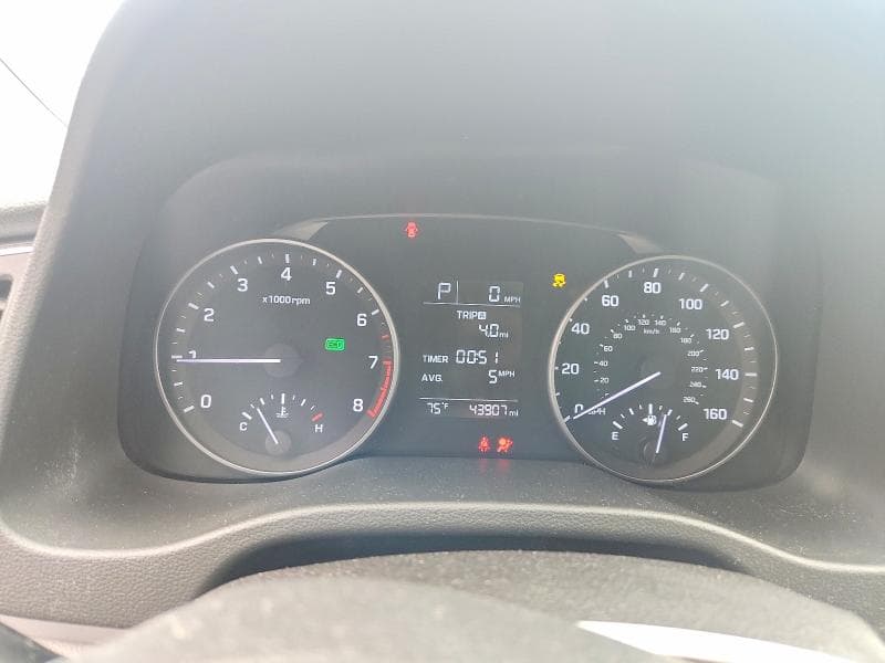 2017 HYUNDAI ELANTRA SE SE 9