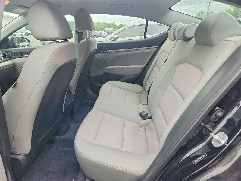2017 HYUNDAI ELANTRA SE SE 10