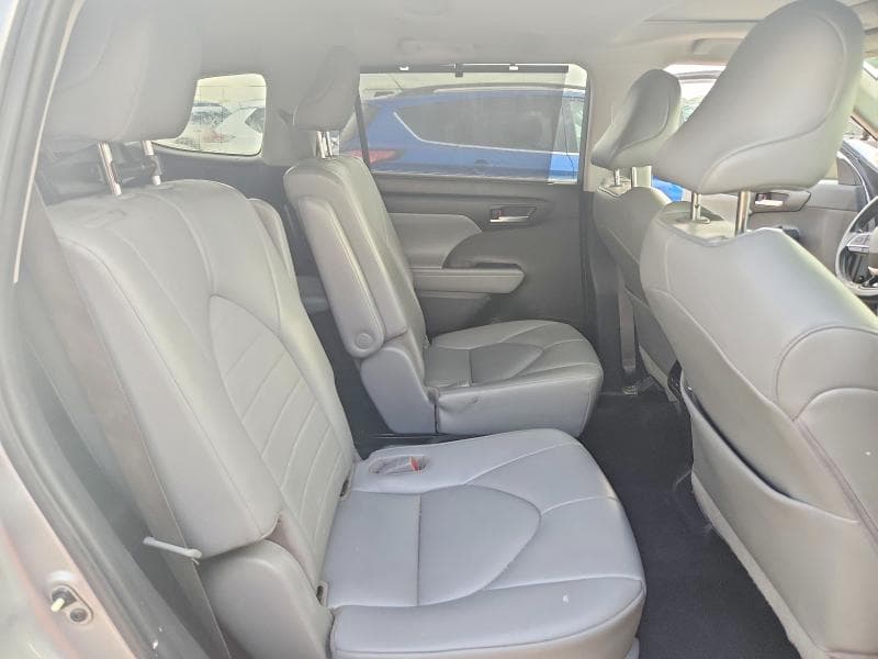 2021 TOYOTA HIGHLANDER XLE XLE 10