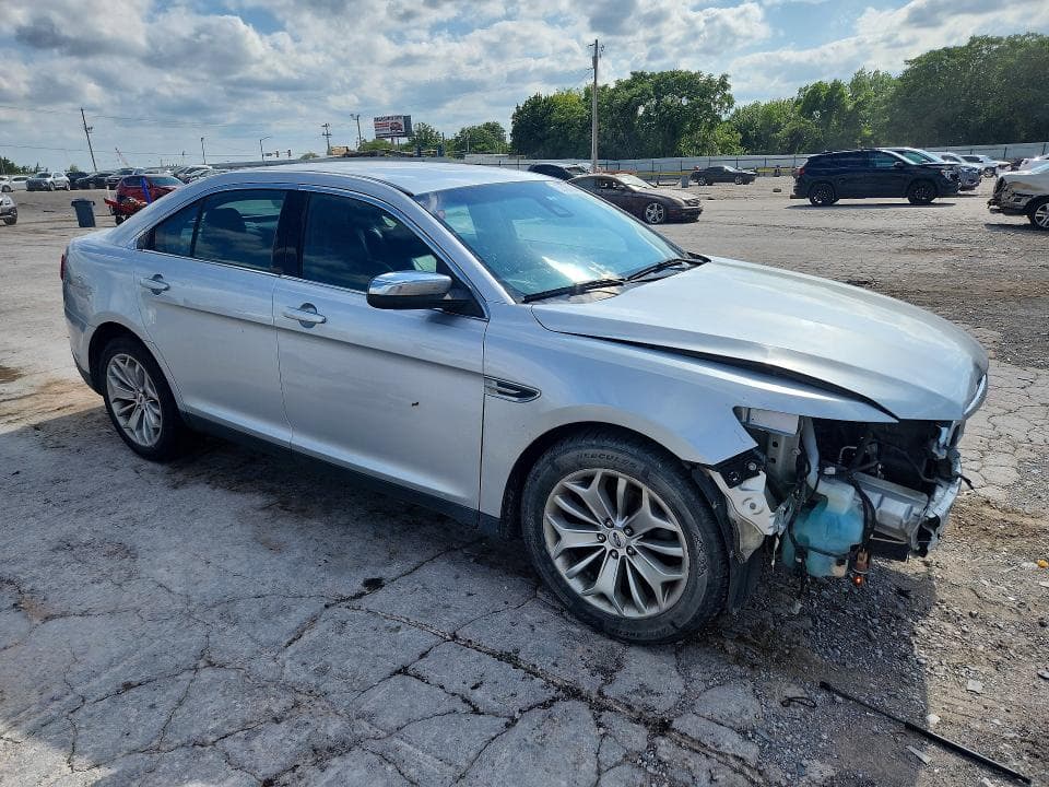 2018 FORD TAURUS LIMITED LIMITED 4