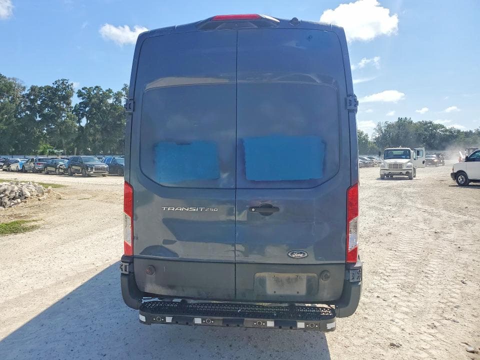 2020 FORD TRANSIT T-250 6