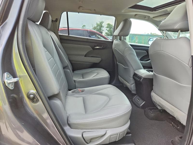 2021 TOYOTA HIGHLANDER XLE XLE 11