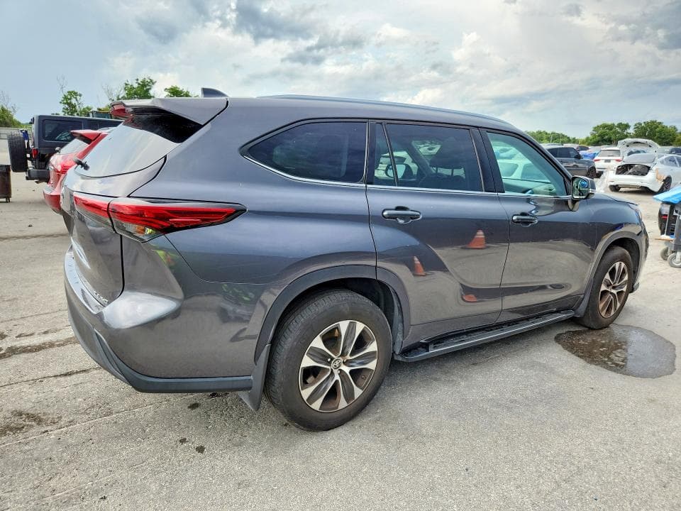 2021 TOYOTA HIGHLANDER XLE XLE 3