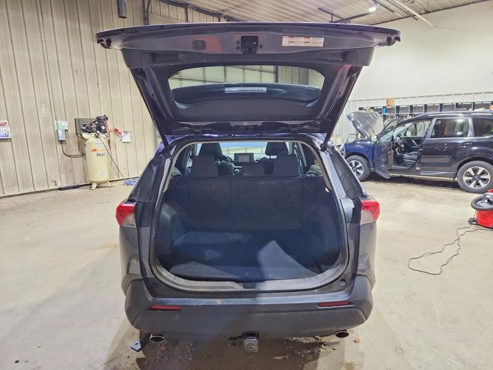 2022 TOYOTA RAV4 XLE XLE 6