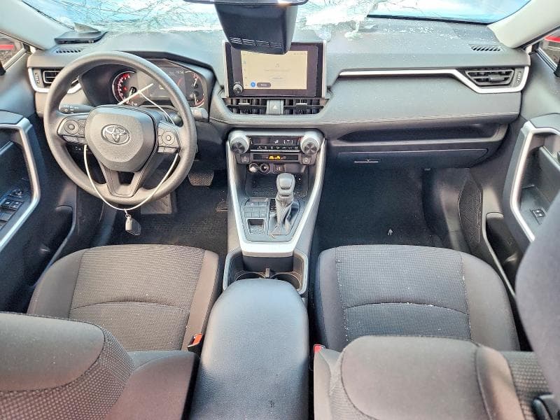 2025 TOYOTA RAV4 LE 8