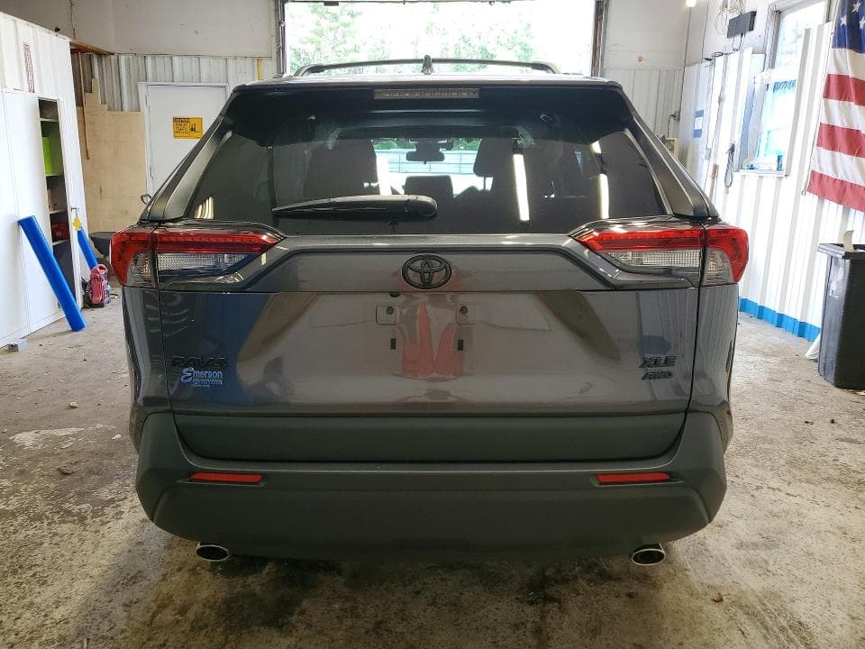 2025 TOYOTA RAV4 XLE XLE 6