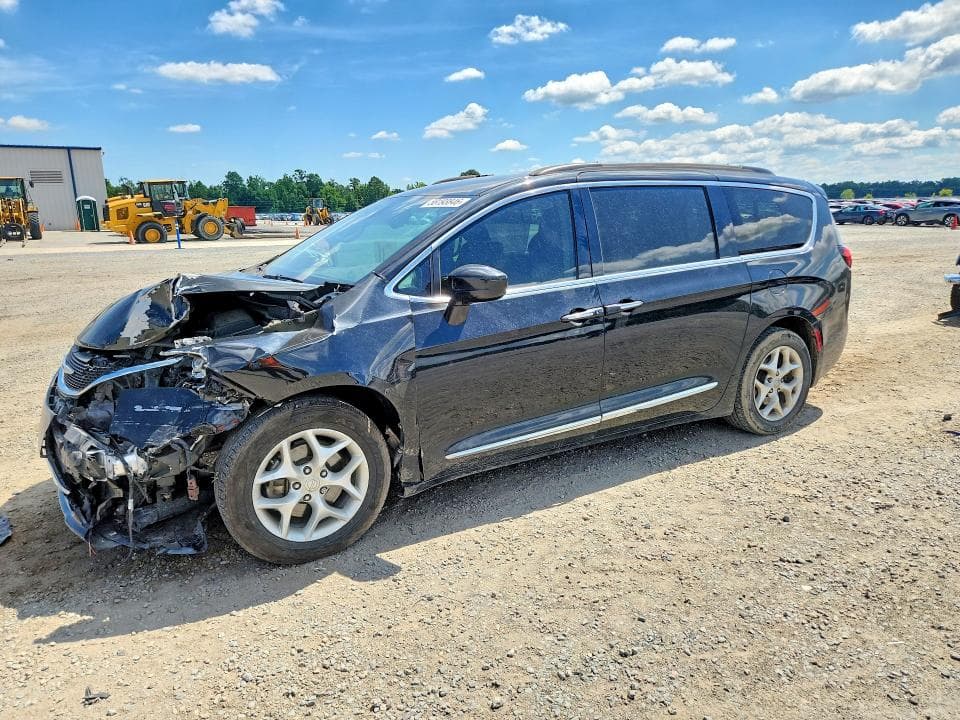 2017 CHRYSLER PACIFICA TOURING L - 1