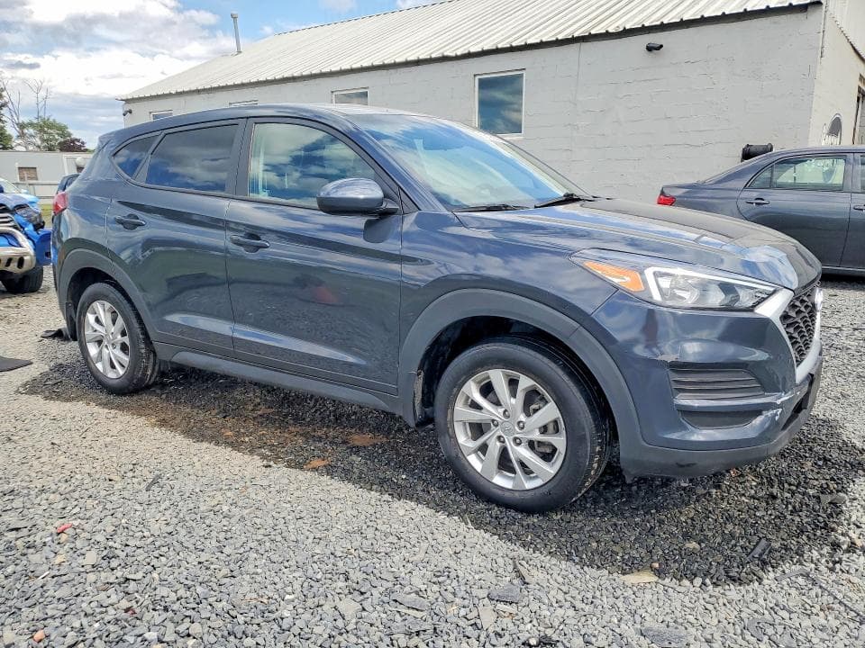 2020 HYUNDAI TUCSON SE 4