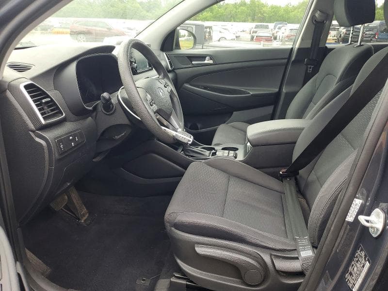2020 HYUNDAI TUCSON SE 7