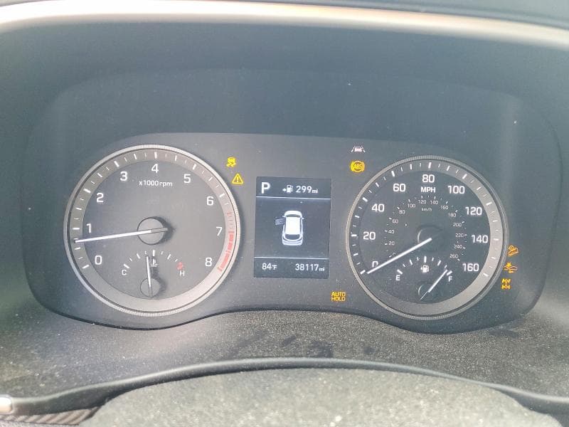 2020 HYUNDAI TUCSON SE 9