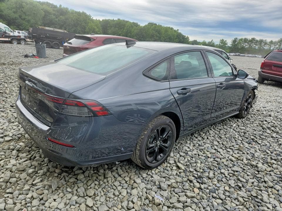 2025 HONDA ACCORD SE 3