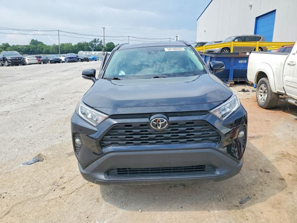 2021 TOYOTA RAV4 XLE 5