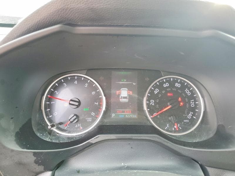 2021 TOYOTA RAV4 XLE 9