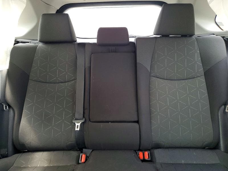 2021 TOYOTA RAV4 XLE 10