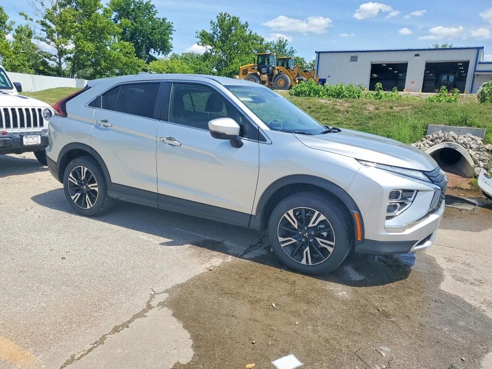 2026 MITSUBISHI ECLIPSE CROSS SE 4
